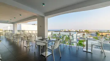 Tasia Maris Oasis Hotel