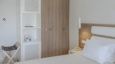 Tasia Maris Sands Beach (14+)