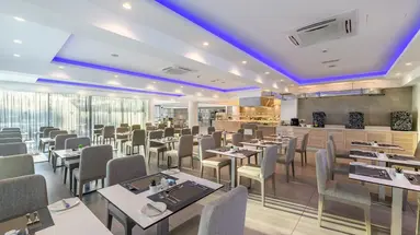 Tasia Maris Sands Beach Hotel