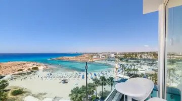 Tasia Maris Sands Beach Hotel