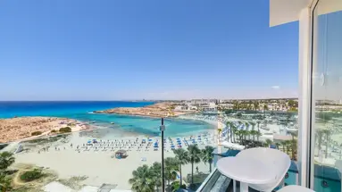 Tasia Maris Sands Beach Hotel