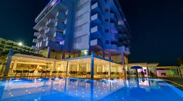 Tasia Maris Sands Beach Hotel