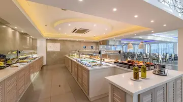 Tasia Maris Sands Beach Hotel