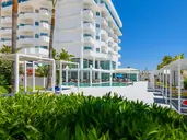 TASIA MARIS SANDS