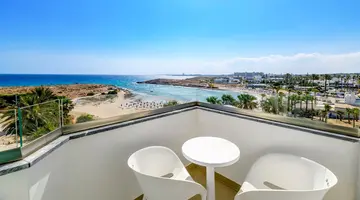 Tasia Maris Sands
