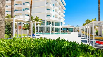 Tasia Maris Sands