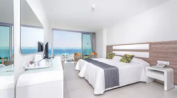 Tasia Maris Sands