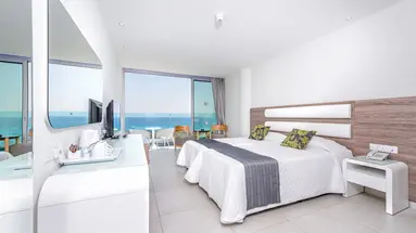Tasia Maris Sands