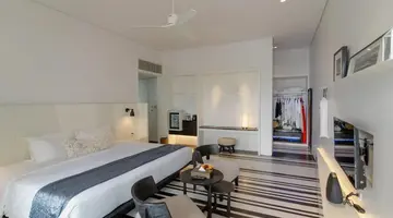 Tasia Maris Seasons Hotel