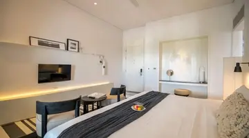 Tasia Maris Seasons Hotel
