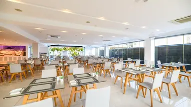 Tasia Maris Seasons Hotel