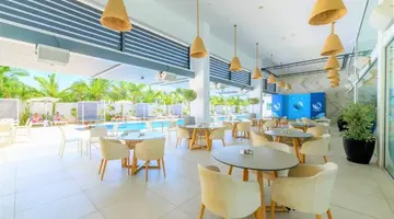 Tasia Maris Seasons Hotel