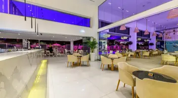 Tasia Maris Seasons Hotel