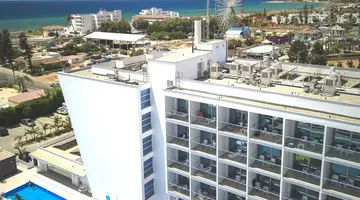 Tasia Maris Seasons Hotel