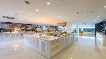 Tasia Maris Seasons Hotel