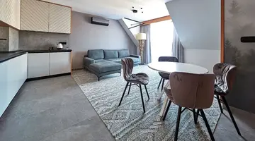 Tatra Square Apartments