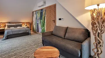 Tatra Square Apartments