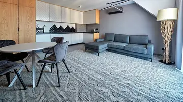 Tatra Square Apartments