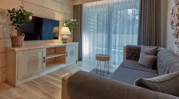 Tatra Square Apartments