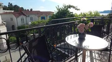 TEODORA APARTMENTS