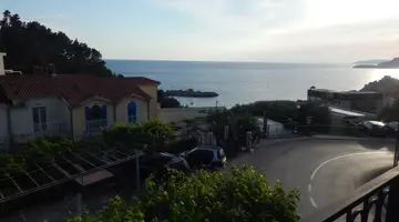 TEODORA APARTMENTS