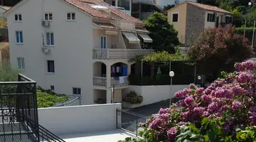 TEODORA APARTMENTS