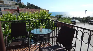 TEODORA APARTMENTS