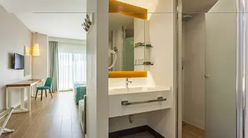 TERRACE ELITE RESORT