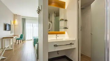 TERRACE ELITE RESORT