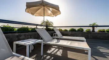 Terrace Mar Suite Hotel