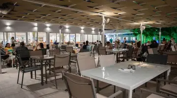 Tetyk Hotel & Suites