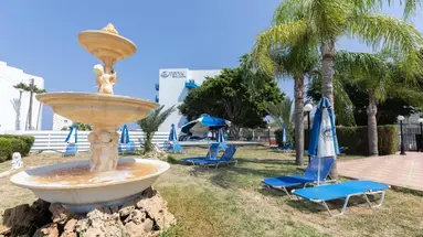 Tetyk Hotel & Suites