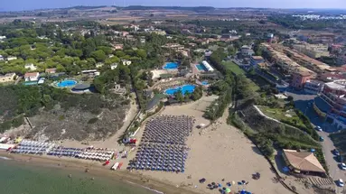 TH LE CASTELLA