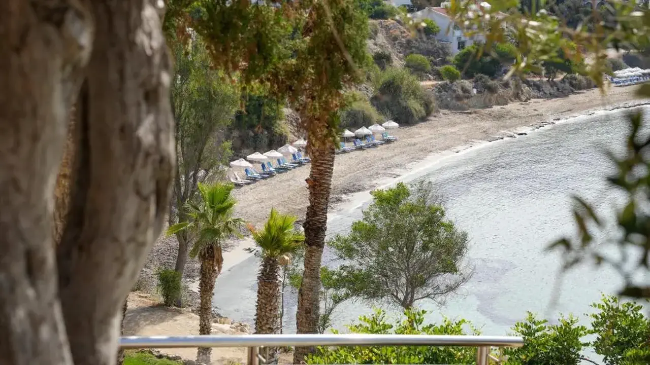 Thalassa Hotel