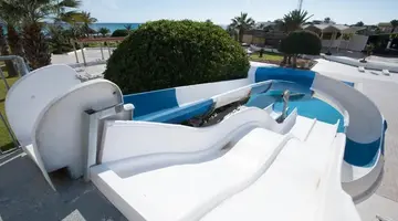THAPSUS BEACH RESORT