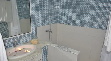 THAPSUS BEACH RESORT