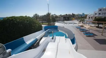 THAPSUS BEACH RESORT