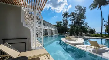 Thavorn Palm Beach Resort