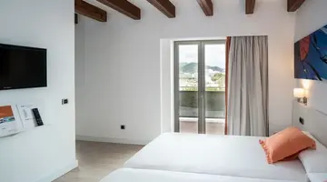 THB Ocean Beach Hotel