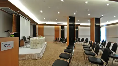 THE ASHLEE PLAZA PATONG HOTEL & SPA