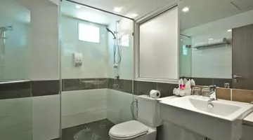 THE ASHLEE PLAZA PATONG HOTEL & SPA