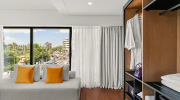 The Athenaeum Luxury Experience