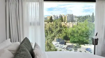 The Athenaeum Luxury Experience