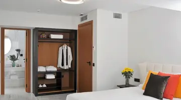 The Athenaeum Luxury Experience