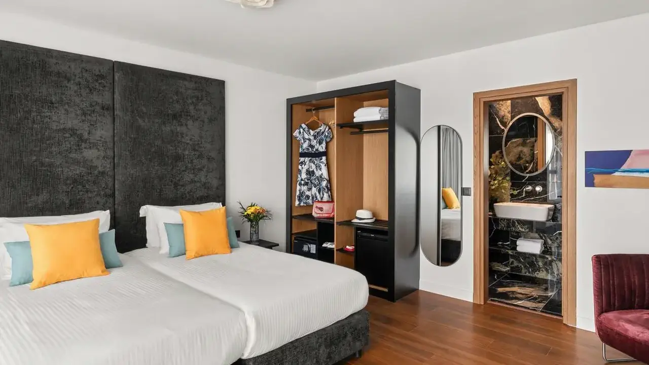 The Athenaeum Luxury Experience