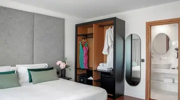 The Athenaeum Luxury Hotel