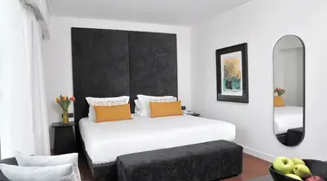 The Athenaeum Luxury Hotel