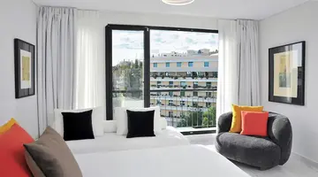 The Athenaeum Luxury Hotel