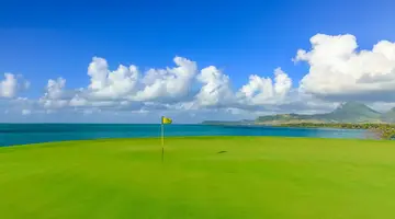 The Bay Club at Anahita