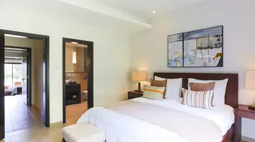 The Bay Club at Anahita